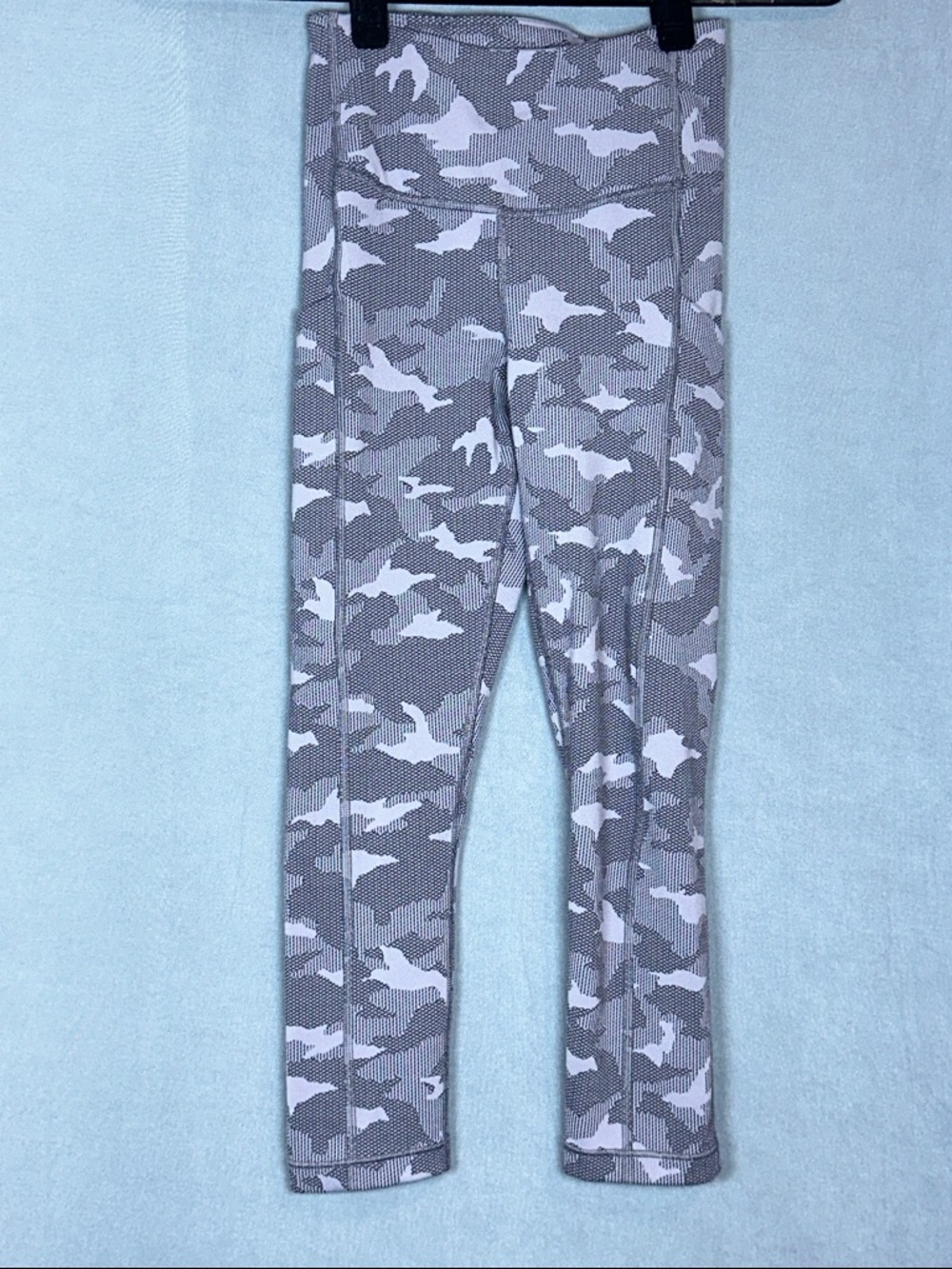 Athleta Camo Stash Pocket Crop Leggings XXS High Rise Athletic